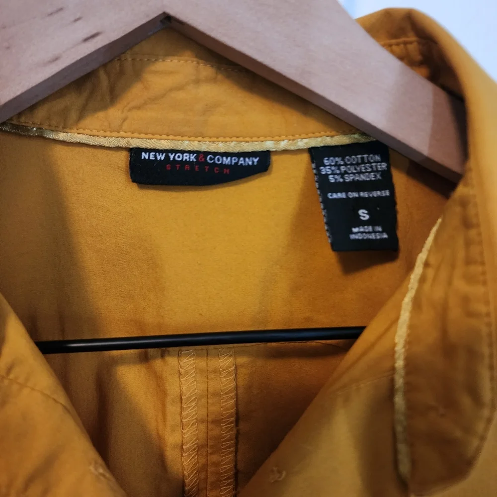 EUC New York & Company Mustard Yellow Fitted Button Up Blouse_10